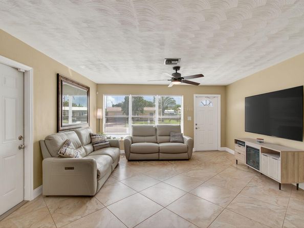 2841 NE 8th Terrace, Pompano Beach FL 33064