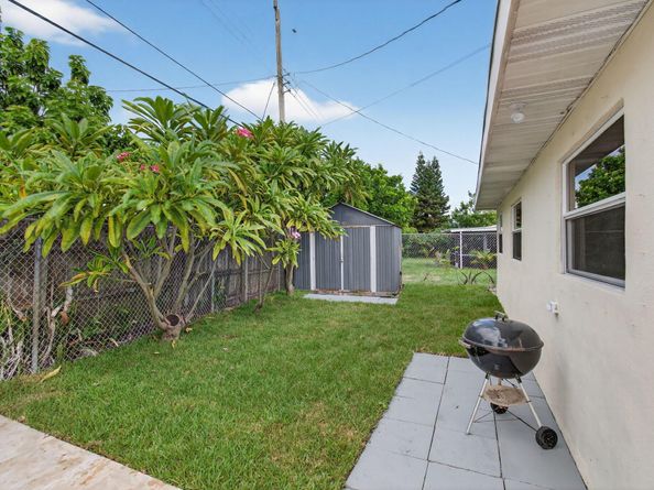 2841 NE 8th Terrace, Pompano Beach FL 33064
