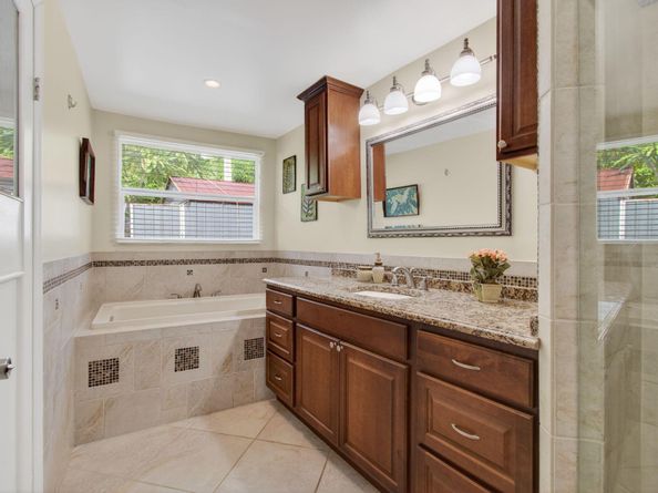 2841 NE 8th Terrace, Pompano Beach FL 33064