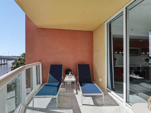 2640 Lake Shore Drive 507, Riviera Beach FL 33404