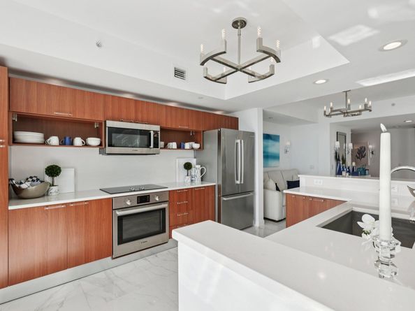 2640 Lake Shore Drive 507, Riviera Beach FL 33404