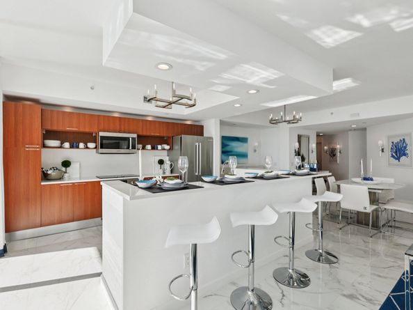 2640 Lake Shore Drive 507, Riviera Beach FL 33404