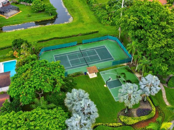 1210 Fairfax Ct, Weston FL 33326