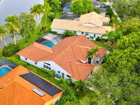 1210 Fairfax Ct, Weston FL 33326