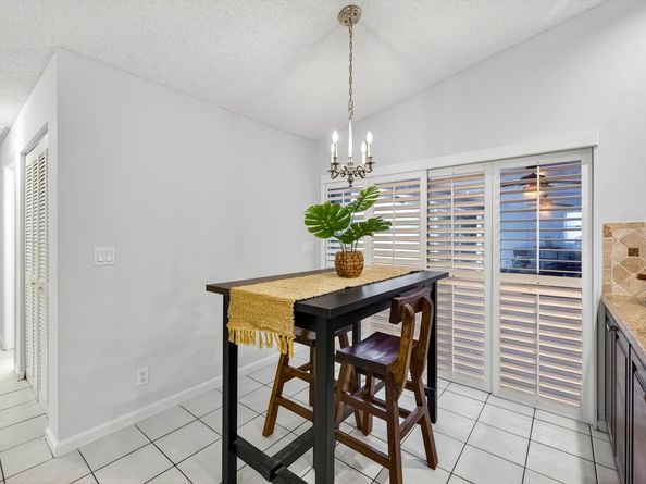 1210 Fairfax Ct, Weston FL 33326