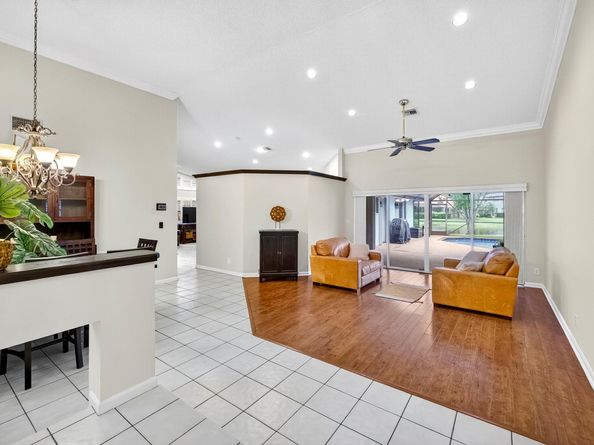 1210 Fairfax Ct, Weston FL 33326