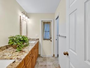 1210 Fairfax Ct, Weston FL 33326