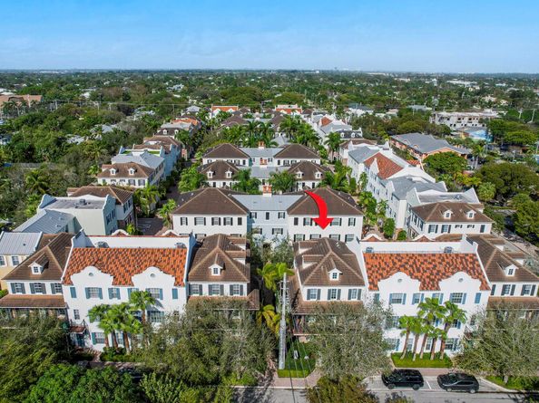 112 S Cannery Row Circle, Delray Beach FL 33444