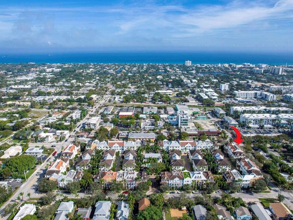 112 S Cannery Row Circle, Delray Beach FL 33444