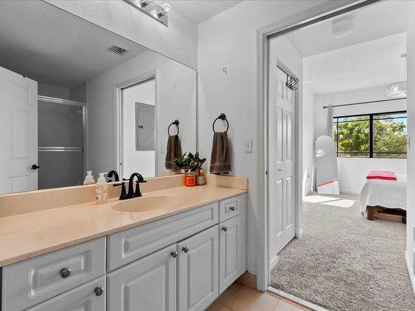 2808 Amalei Drive 202, Palm Beach Gardens FL 33410