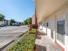 9523 S Hollybrook Lake Drive 107, Pembroke Pines FL 33025