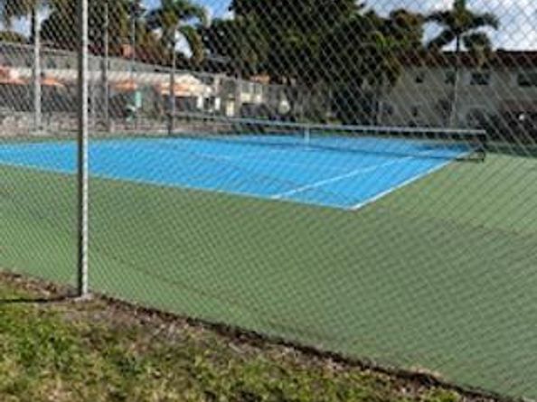 5681 SW 2nd Court SW 204, Margate FL 33068