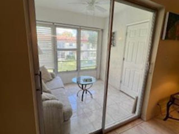 5681 SW 2nd Court SW 204, Margate FL 33068