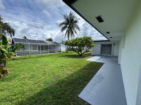 8971 NW 8th St, Pembroke Pines FL 33024