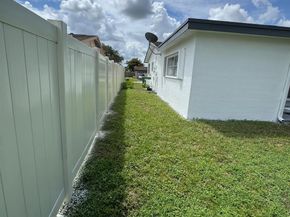 8971 NW 8th St, Pembroke Pines FL 33024