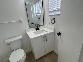 8971 NW 8th St, Pembroke Pines FL 33024