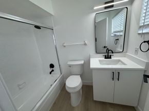 8971 NW 8th St, Pembroke Pines FL 33024