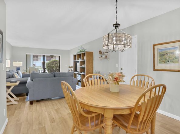 9810 Pineapple Tree Drive 111, Boynton Beach FL 33436