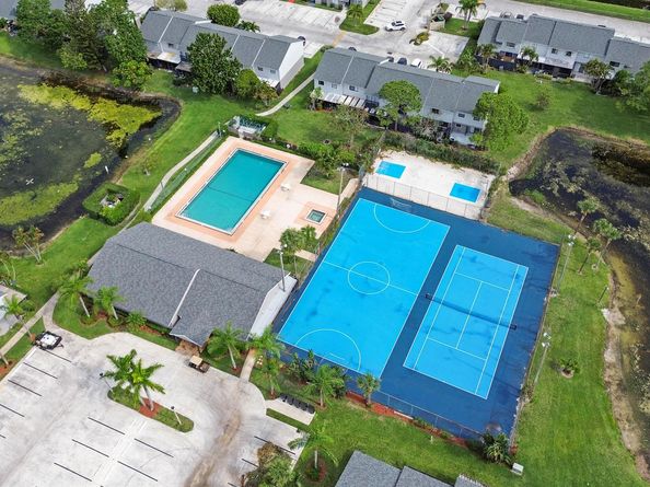 4505 Pier Drive, Greenacres FL 33463