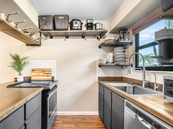 4505 Pier Drive, Greenacres FL 33463