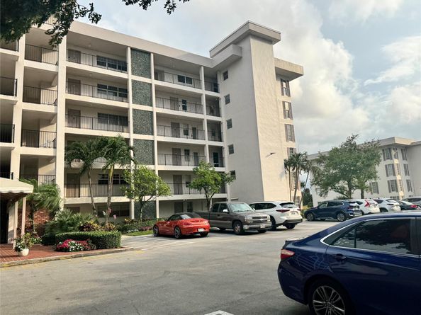 2850 N Palm Aire Drive 207, Pompano Beach FL 33069