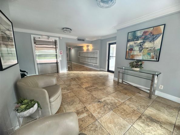 2850 N Palm Aire Drive 207, Pompano Beach FL 33069