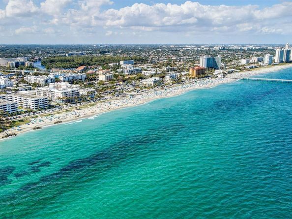 330 SE 20 Ave 421, Deerfield Beach FL 33441