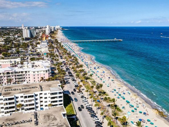 330 SE 20 Ave 421, Deerfield Beach FL 33441