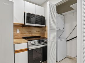 330 SE 20 Ave 421, Deerfield Beach FL 33441
