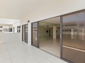 330 SE 20 Ave 421, Deerfield Beach FL 33441