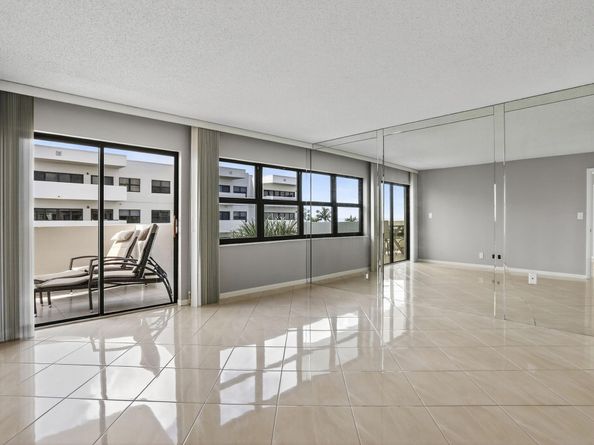 330 SE 20 Ave 421, Deerfield Beach FL 33441