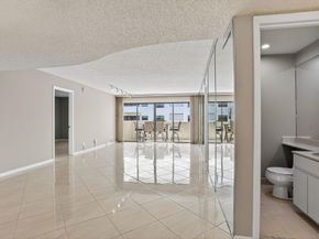 330 SE 20 Ave 421, Deerfield Beach FL 33441