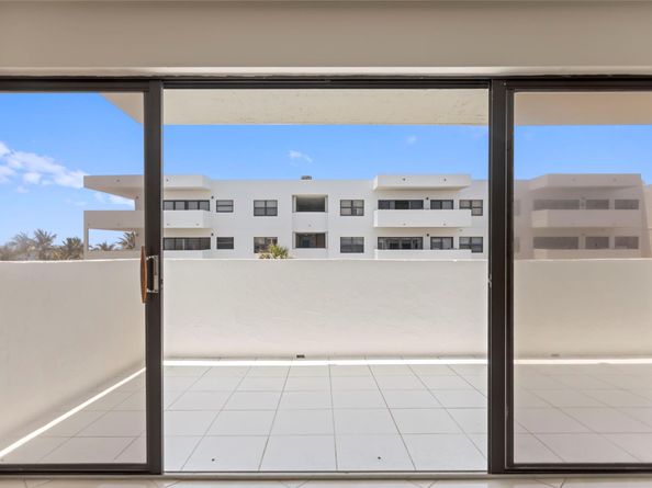 330 SE 20 Ave 421, Deerfield Beach FL 33441