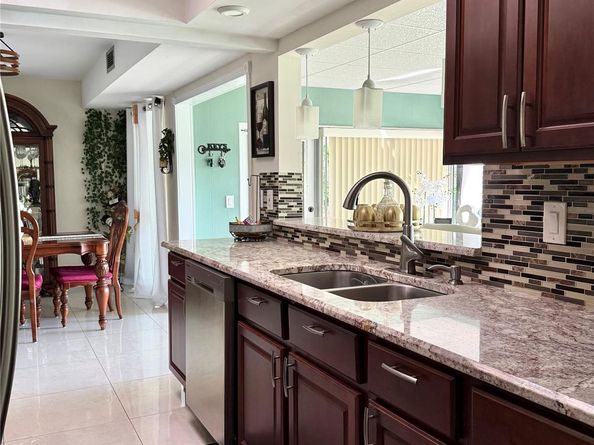 6317 Brookwood Blvd, Tamarac FL 33321