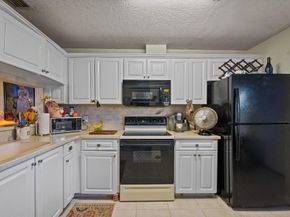 103 Harbour Pointe Way, Greenacres FL 33413