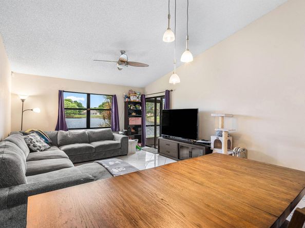 7614 NW 99th Avenue, Tamarac FL 33321