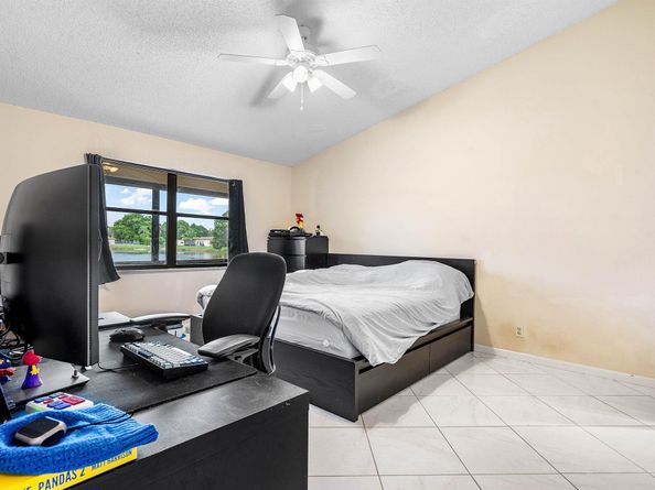 7614 NW 99th Avenue, Tamarac FL 33321