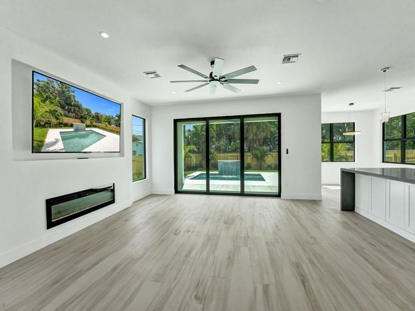 130 E Hart Street, Lantana FL 33462