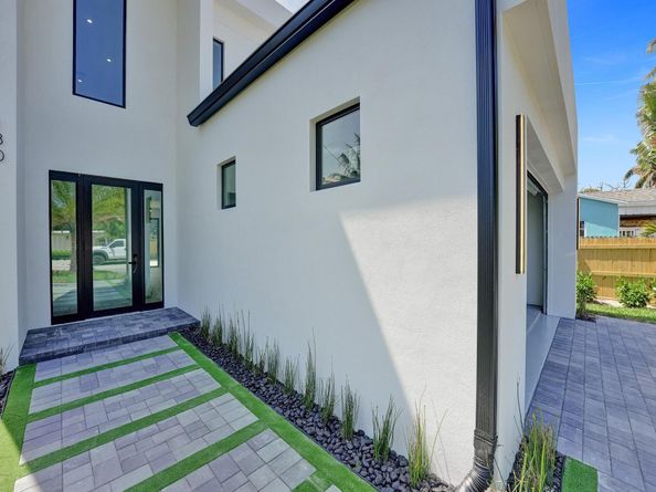 130 E Hart Street, Lantana FL 33462