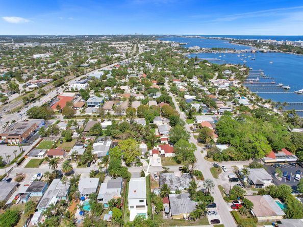 130 E Hart Street, Lantana FL 33462