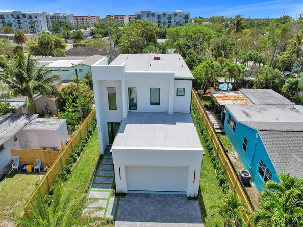 130 E Hart Street, Lantana FL 33462