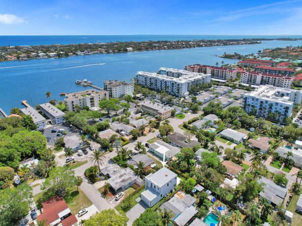 130 E Hart Street, Lantana FL 33462