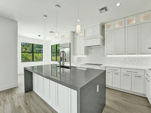 130 E Hart Street, Lantana FL 33462