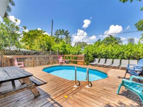 303 SW 9th St, Fort Lauderdale FL 33315