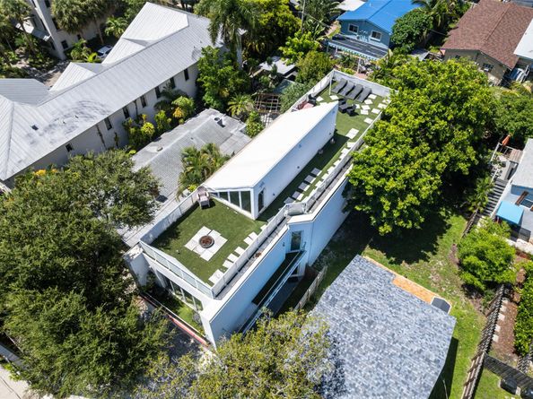 303 SW 9th St, Fort Lauderdale FL 33315
