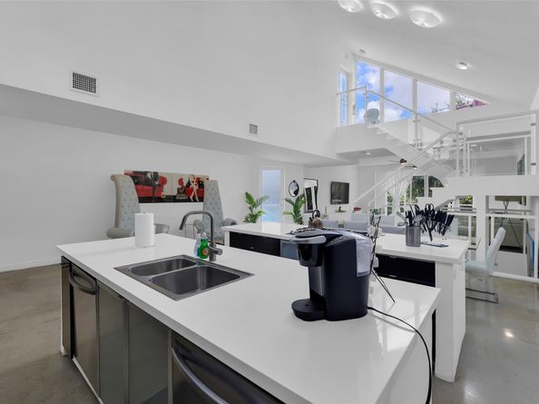 303 SW 9th St, Fort Lauderdale FL 33315