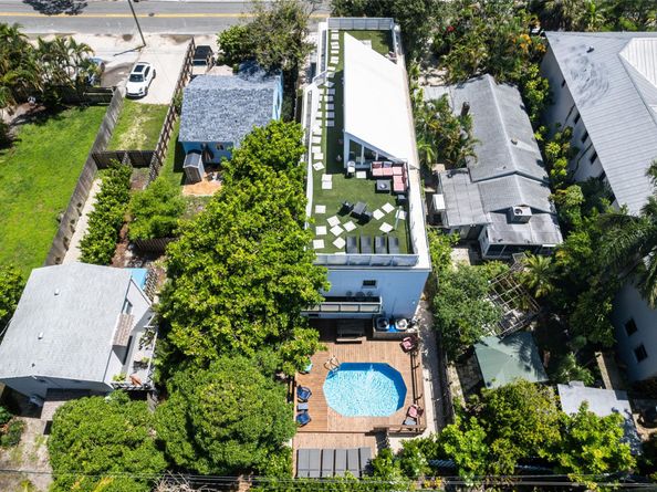 303 SW 9th St, Fort Lauderdale FL 33315
