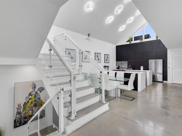 303 SW 9th St, Fort Lauderdale FL 33315