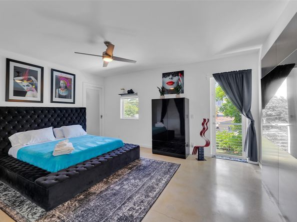 303 SW 9th St, Fort Lauderdale FL 33315