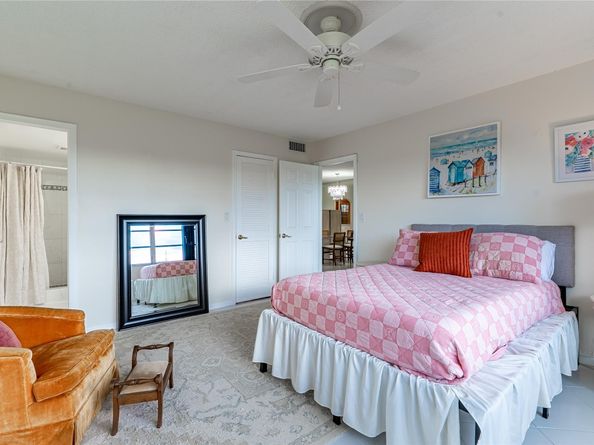9411 N Hollybrook Lake Dr 309, Pembroke Pines FL 33025